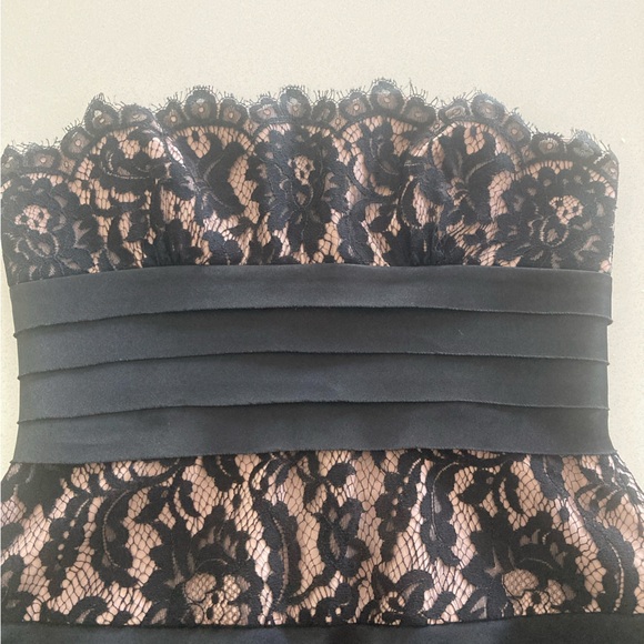 Gorgeous lace strapless BCBG Maxazria size 2 dress - Picture 6 of 9